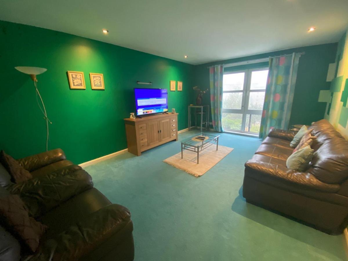 Comfortable, Self Contained 2 Double Beds Town Apartment Near Pittodrie Stadium Aberdeen Exterior foto